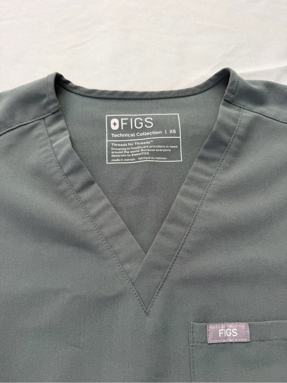 Figs Women's Bonsai Catarina Scrub Top in Bonsai - Picture 3 of 4